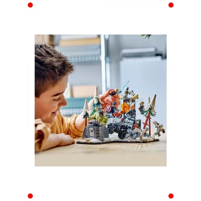 Süper Kahraman Diyarı Yapım Seti (613 Parça)