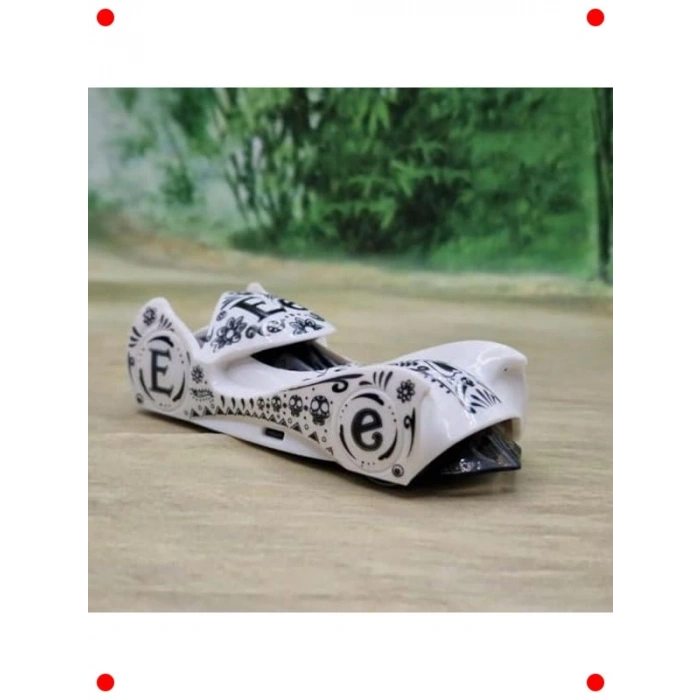 Tekli Koleksiyon Arabası: Cloak and Dagger