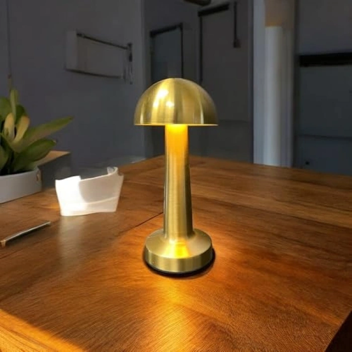 USB Şarjlı 3 Renk Seçeneğine Sahip Dokunmatik Masa Lambası