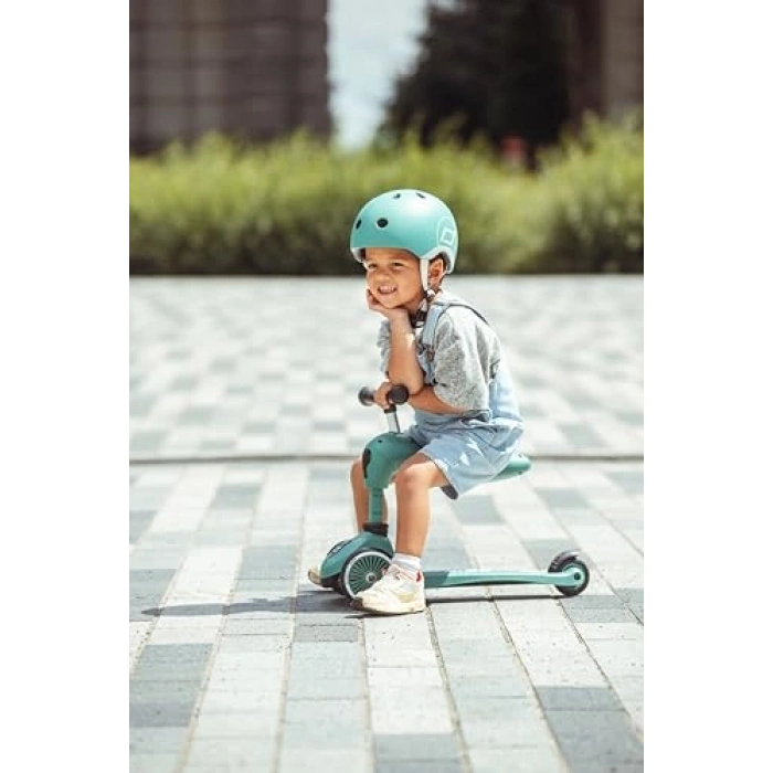 Yeşil 2 Tekerlekli Çocuk Scooter, Oturaklı Tasarım