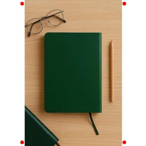 Yeşil Deri Kapaklı Çizgisiz A5 Defter (128 Yaprak)