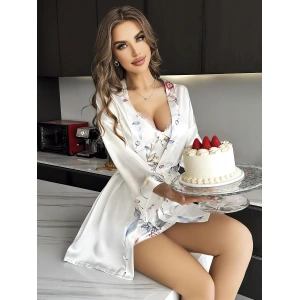 Arias Closet Özel Tasarım Çiçek Desenli Göğüs Dekolteli Sabahlıklı 2li Beyaz Saten Gecelik Takımı