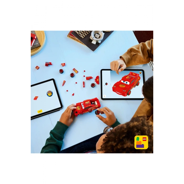 LEGO ® Speed Champions | Şimşek McQueen 77255 – 9+ Yaratıcı Oyuncak Yapım Seti (270 Parça)