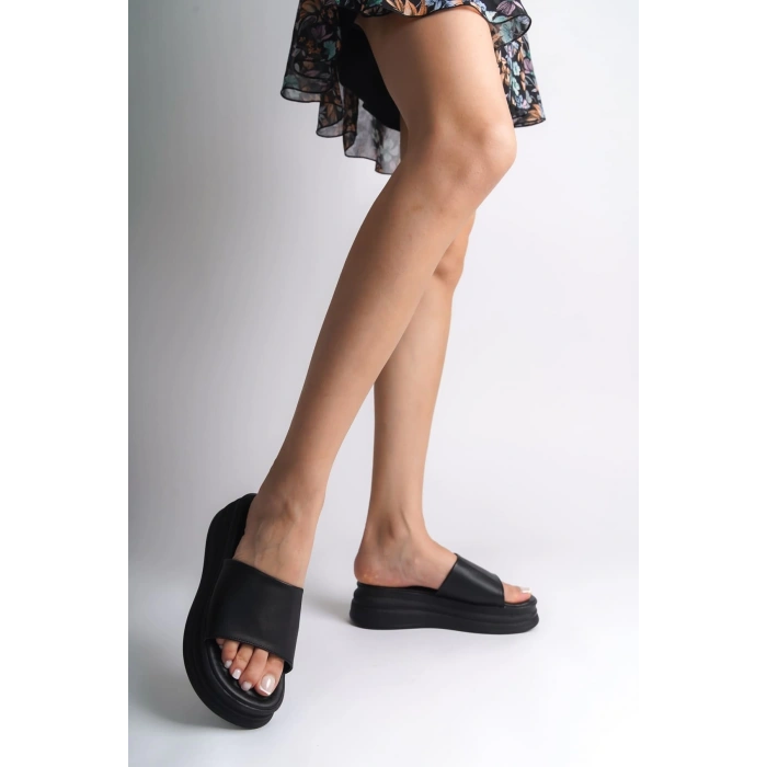 ALICE Düz Topuklu Kalın ve Ortopedik Taban Kadın Terlik  CST - Siyah