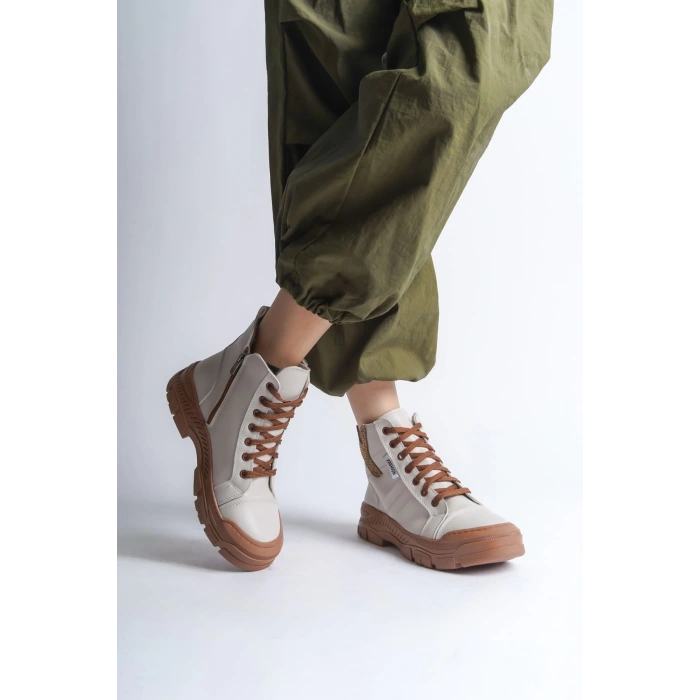 AMBER Bağcıklı Fermuarlı Ortopedik Taban Kadın Bot  CTT - Krem