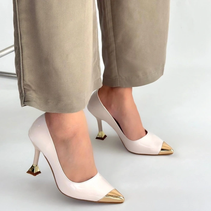 Artem Siyah Rugan Topuklu Ayakkabı