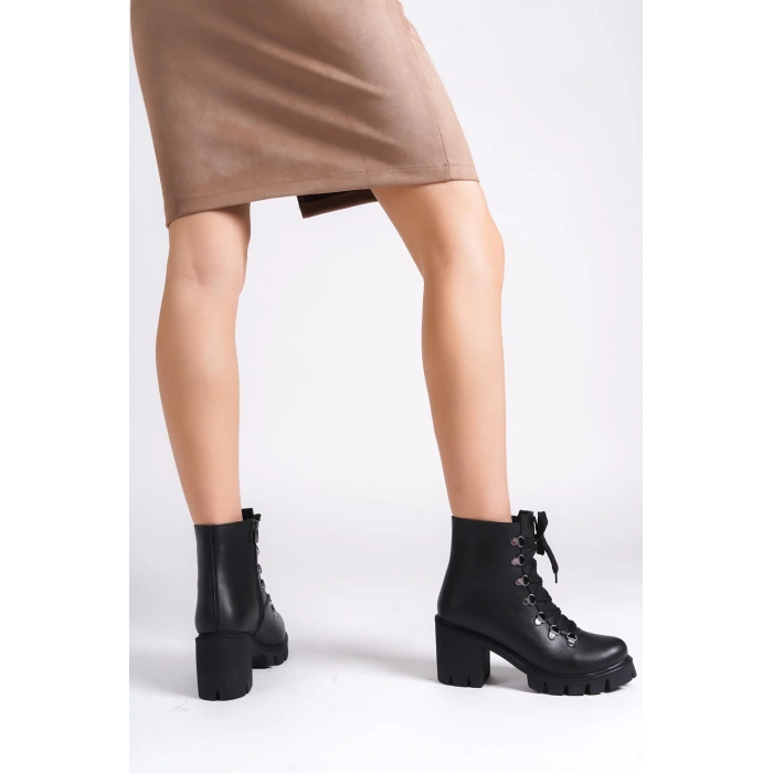 EMMA Bağcıklı Fermuarlı Ortopedik Taban Topuklu Kadın Bot  CST - Siyah