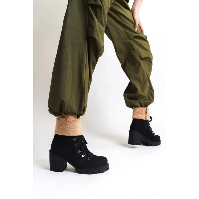 EMMA Bağcıklı Fermuarlı Ortopedik Taban Topuklu Kürk Detaylı Süet Kadın Bot SST - Siyah