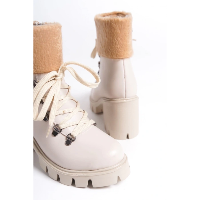 EMMA Bağcıklı Fermuarlı Ortopedik Taban Topuklu Kürk DetaylıKadın Bot CKT - Krem