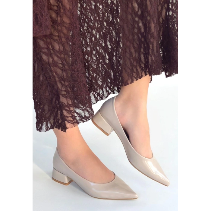 Ferla Acı Kahve Cilt Topuklu Ayakkabı