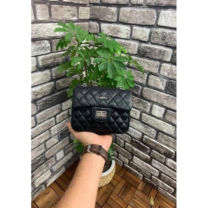 Guard Siyah Capitone Baskılı Zincirli Deri Kadın Kol Çantası