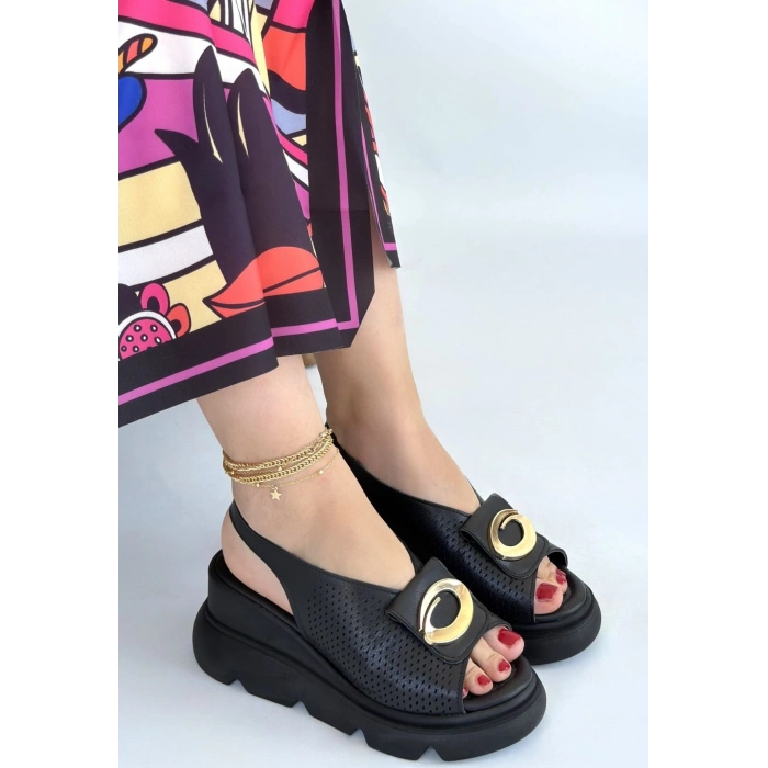 Gwon Siyah Cilt Dolgu Topuk Sandalet