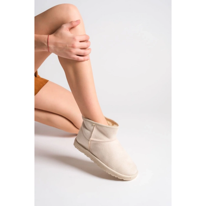 JOLIE Bağcıksız Düz Taban İçi Kürklü Kısa Süet Kadın Bot SKT - Krem