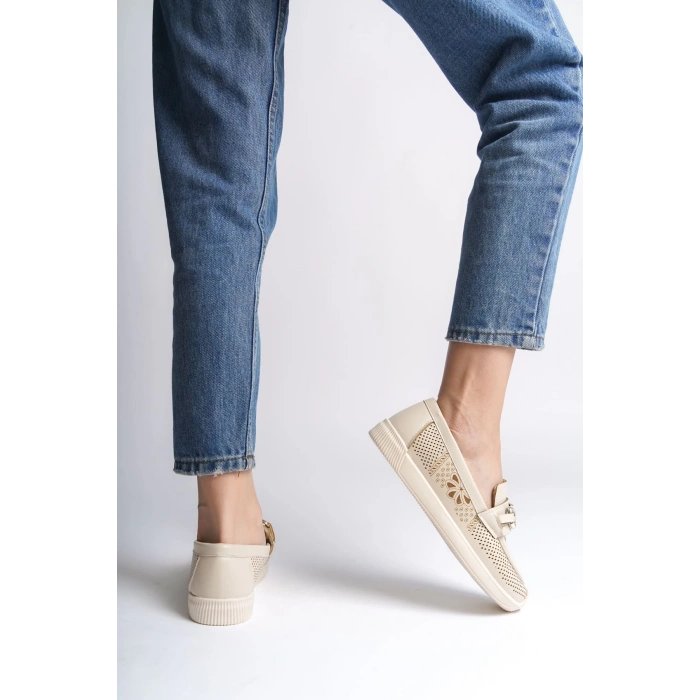 LAYLA Bağcıksız Ortopedik Rahat Taban Çiçek Desenli Kadın Babet Ayakkabı CKT - Krem