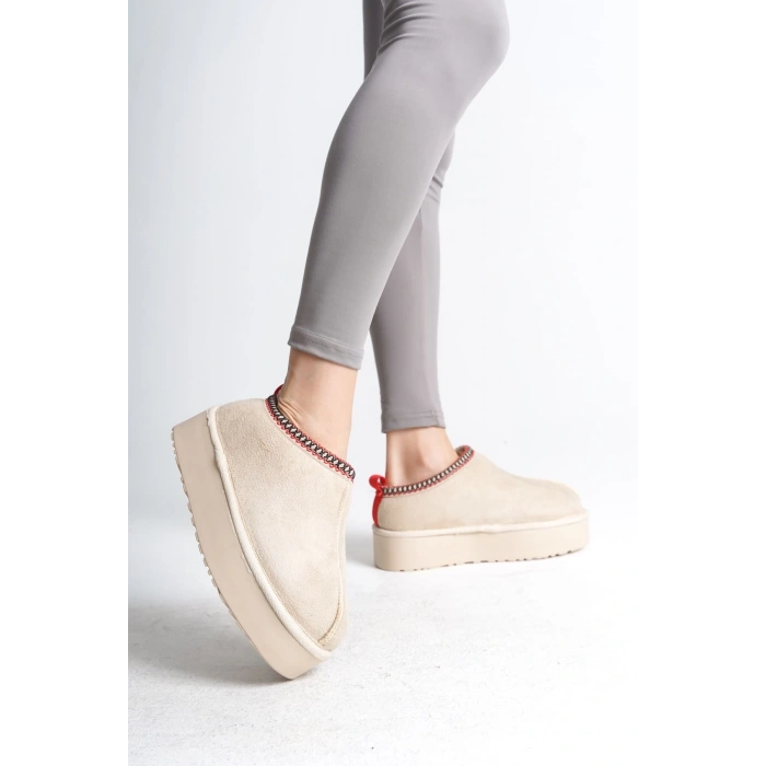 LEILA Bağcıksız Düz ve Kalın Taban İçi Kürklü Kısa Süet Kadın Bot  CKT - Krem