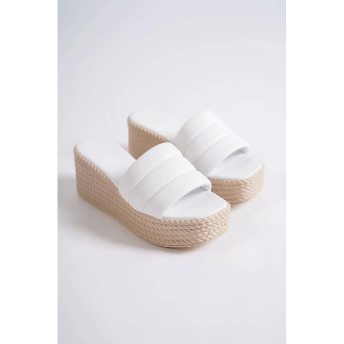 REINA Dolgu Topuklu Ortopedik Taban Hasır Görünümlü Kadın Terlik CKT - Beyaz