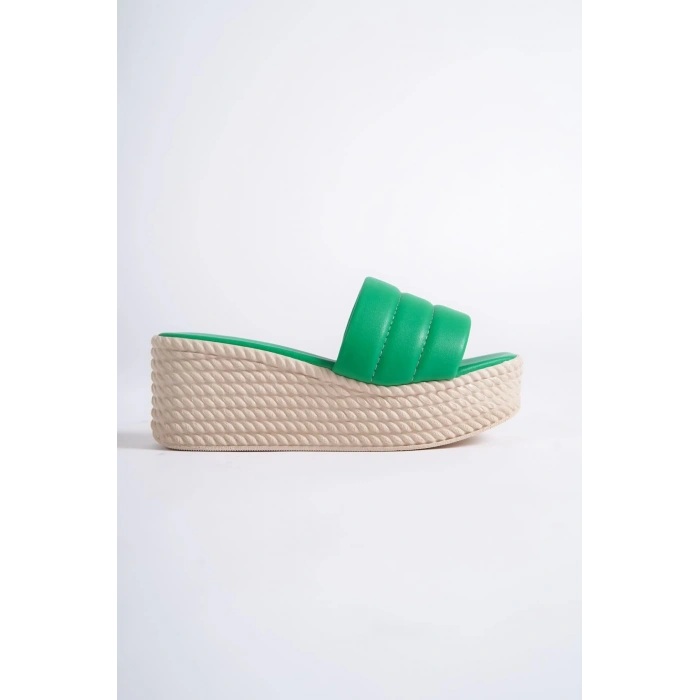 REINA Dolgu Topuklu Ortopedik Taban Hasır Görünümlü Kadın Terlik CKT - Yeşil