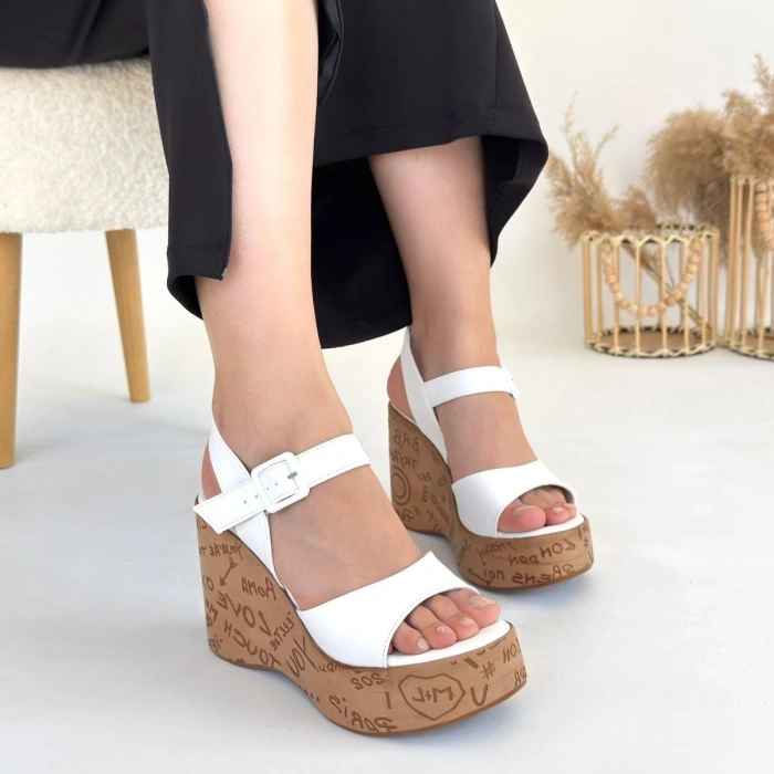 Riboy Bej Cilt Dolgu Topuk Sandalet