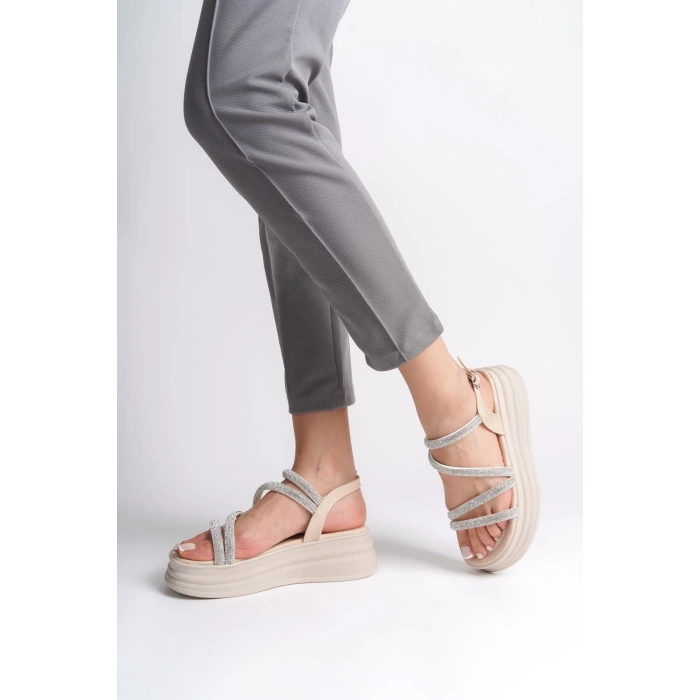 RILEY İnce Tokalı Taşlı Şeritli Ortopedik Taban Kadın Sandalet  CKT - Krem