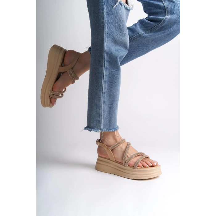 RILEY İnce Tokalı Taşlı Şeritli Ortopedik Taban Kadın Sandalet CTT - Ten