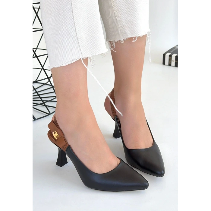 Toran Beyaz Rugan Siyah Süet Detaylı Topuklu Ayakkabı