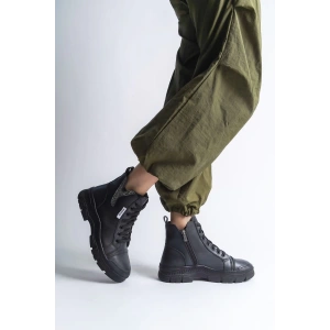 AMBER Bağcıklı Fermuarlı Ortopedik Taban Kadın Bot  CST - Siyah