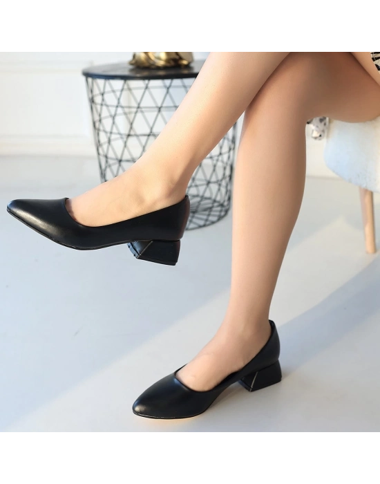 Desniy Siyah Cilt Topuklu Ayakkabı - Bamido