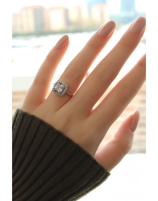 Gümüş Renk Baget Ve Zirkon Taşlı Kare Yüzük - Bamido