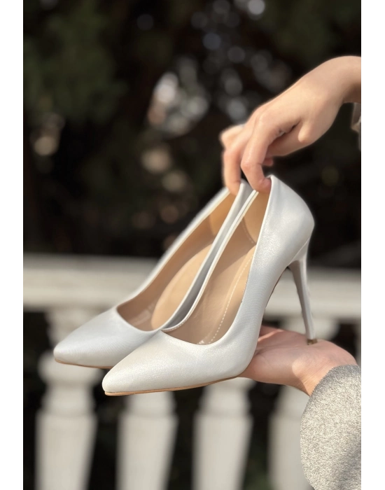 Hillar Gümüş Saten Stiletto Ayakkabı - Bamido