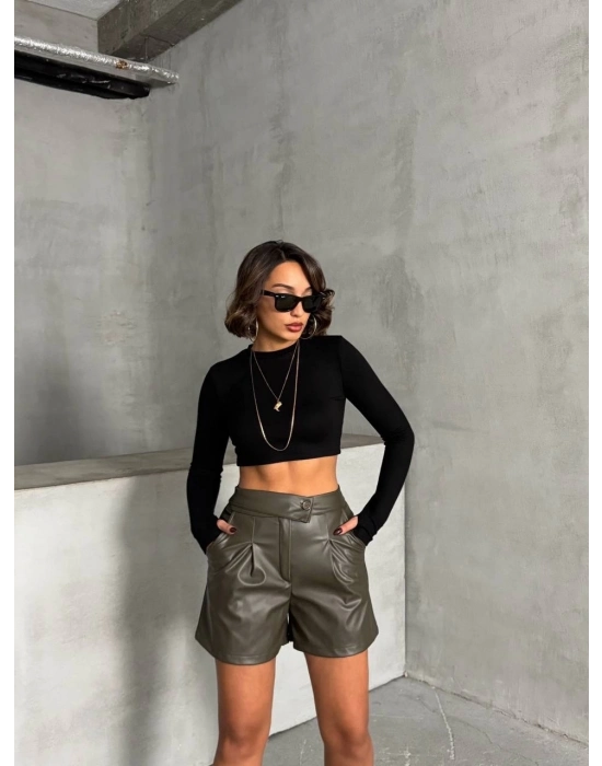 İki Düğmeli Pileli Şort