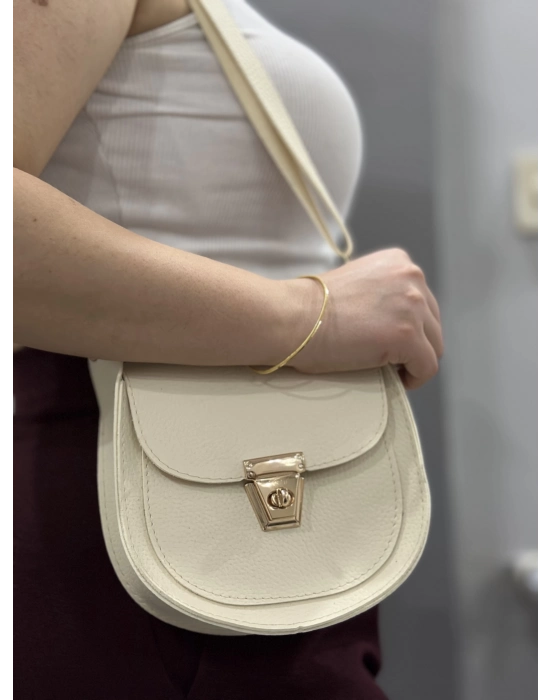 Klasik Kapaklı Bej Cilt Çanta