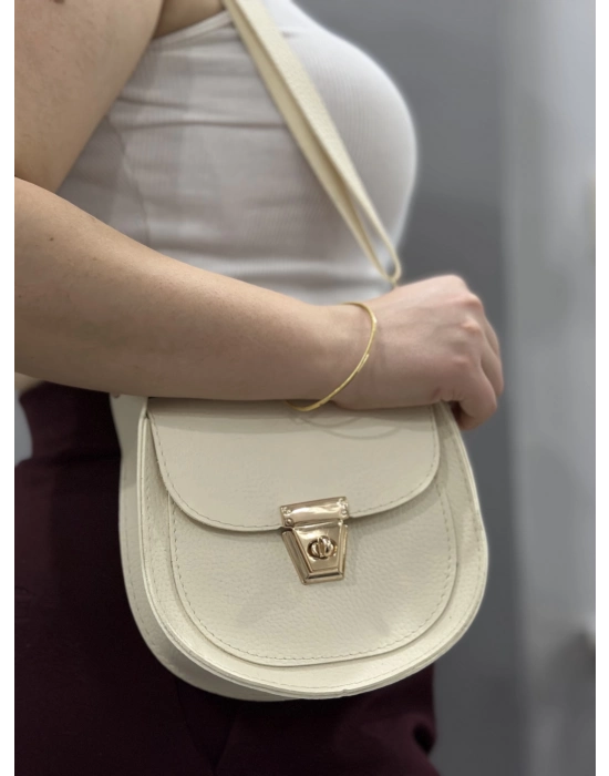 Klasik Kapaklı Bej Cilt Çanta