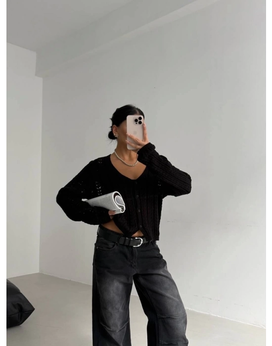 Küçük Düğmeli Küçük Örgülü Triko Hırka Siyah