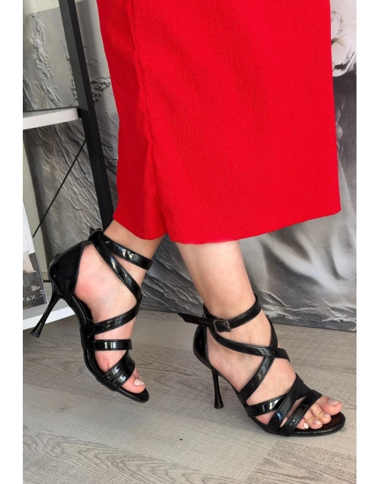 Mariya Siyah Rugan Topuklu Ayakkabı - Bamido