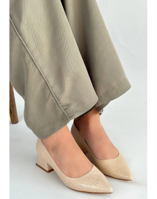 Meort Bej Rugan Topuklu Ayakkabı