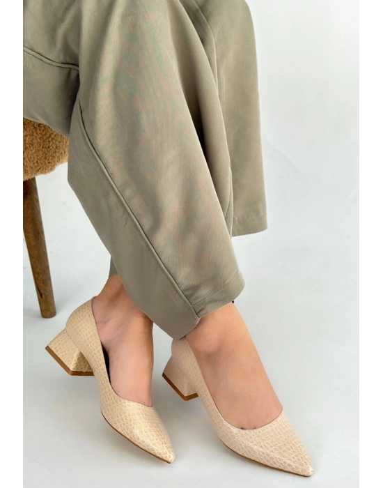 Meort Bej Rugan Topuklu Ayakkabı