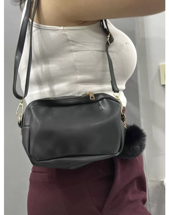 Ponpon Siyah Cilt Çanta