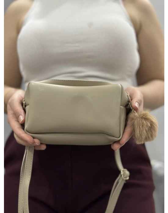 Ponpon Vizon Cilt Çanta