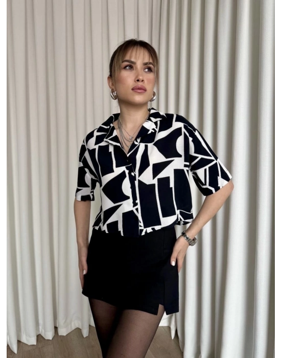 Siyah Beyaz Baskılı Crop Gömlek