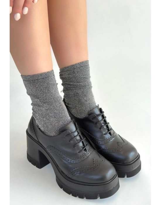 Tiwer Siyah Cilt Dolgu Topuk Ayakkabı