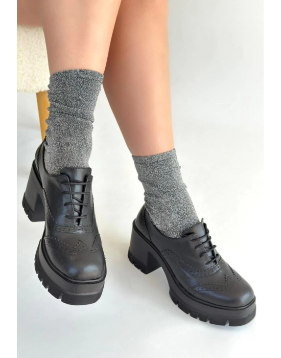 Tiwer Siyah Cilt Dolgu Topuk Ayakkabı