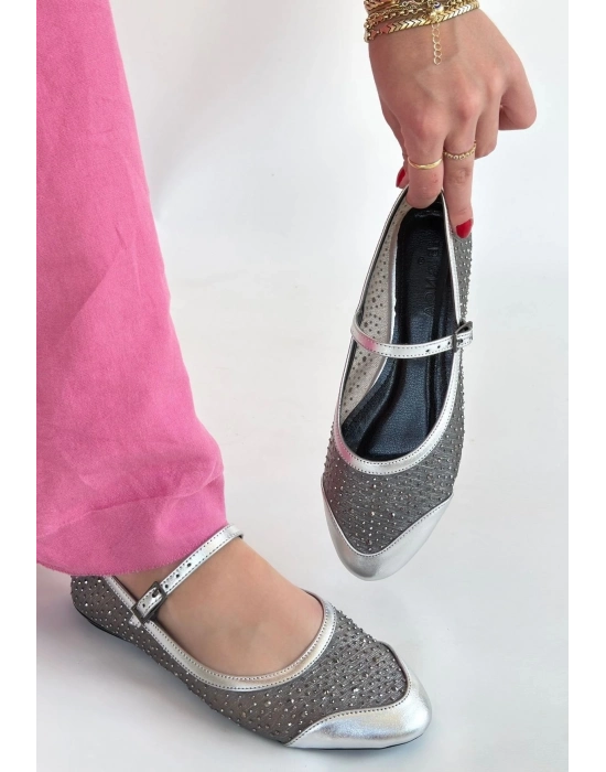 Toyan Gümüş Cilt Babet Ayakkabı