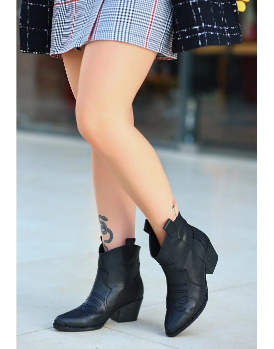 Akver Siyah Cilt Topuklu Bot - Bamido