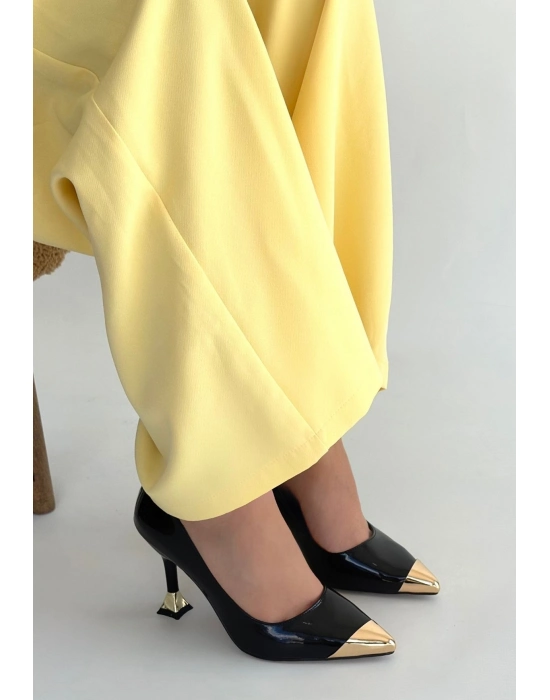 Artem Siyah Rugan Topuklu Ayakkabı - Bamido