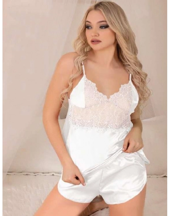 Beyaz Dantel İşlemeli İnce Askılı Saten Şortlu Takım
