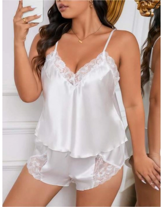Büyük Beden Beyaz Dantel İşlemeli Saten Şortlu Takım
