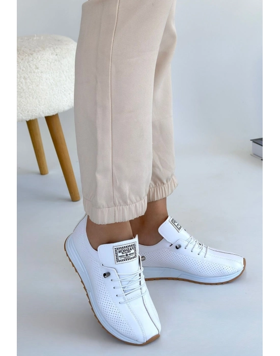 Fiert Beyaz Cilt Bağcıklı Spor Ayakkabı - Bamido