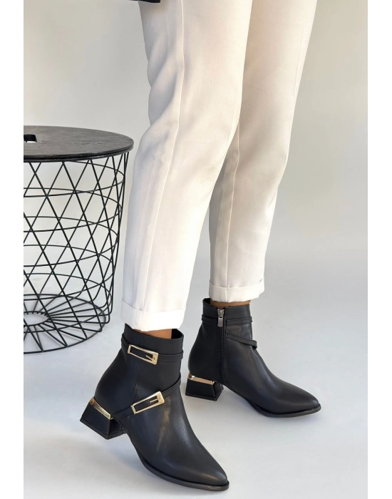 İnay Siyah Cilt Topuklu Bot - Bamido