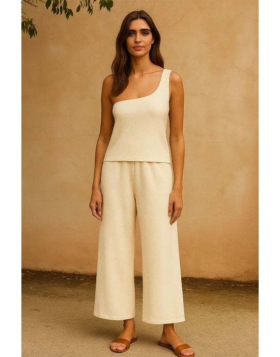 Kadın Beyaz Tek Omuzlu Şık Bluz & Geniş Paça Pantolon İkili Takım