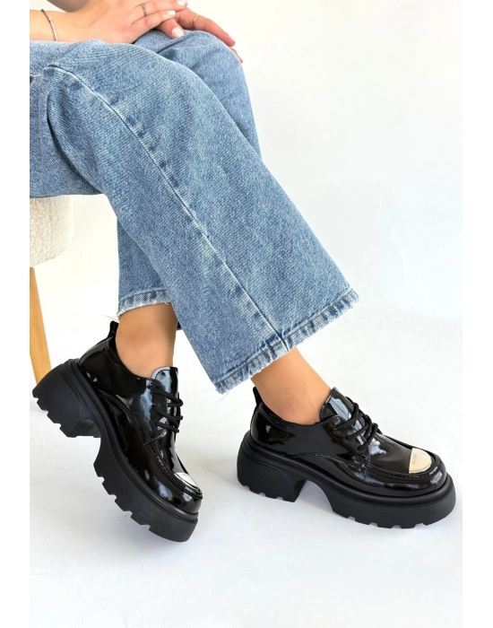 Kiya Siyah Rugan Dolgu Topuk Oxford Ayakkabı - Bamido